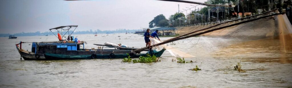 Fishing in the mekong river